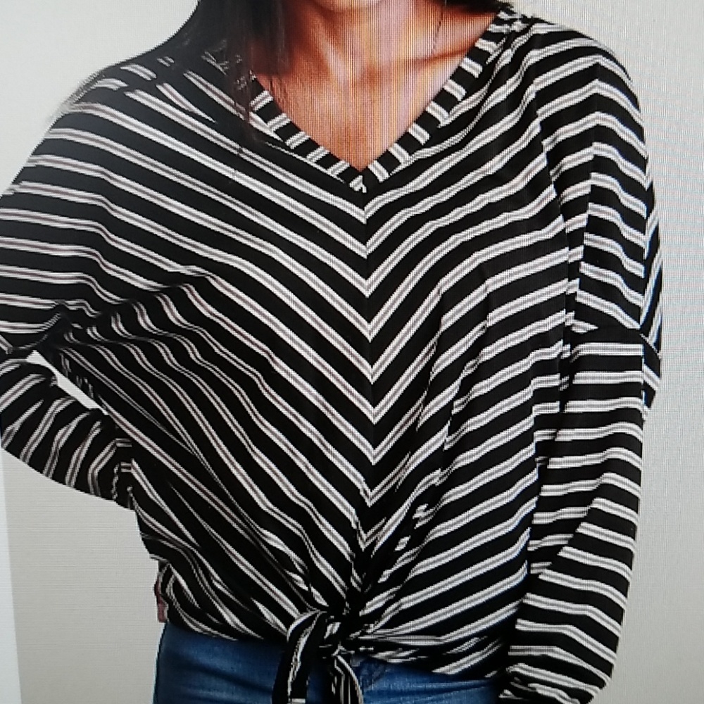 Black Stripe Design Tie Hem Blouse